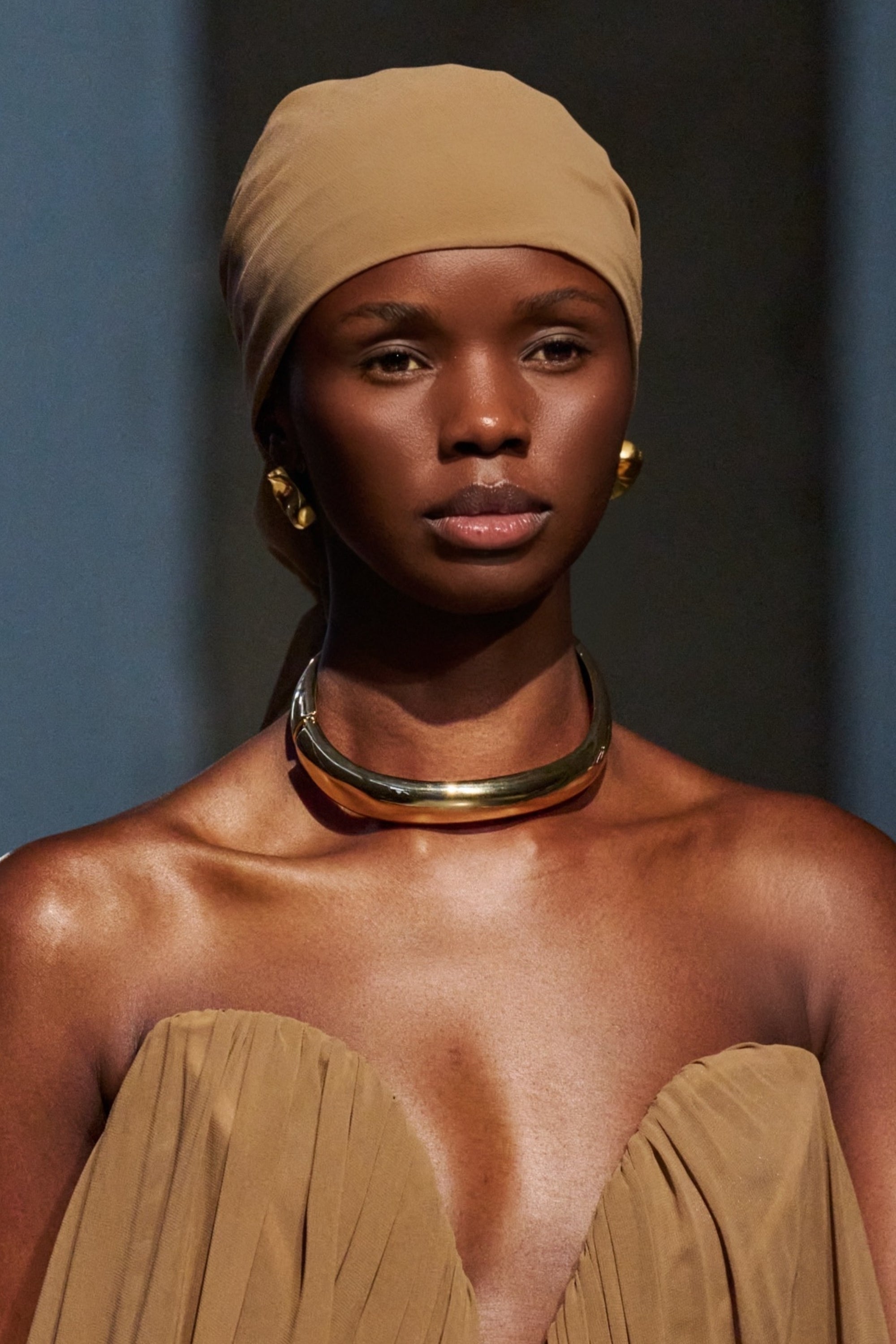 Sculptura Gold Choker Necklace